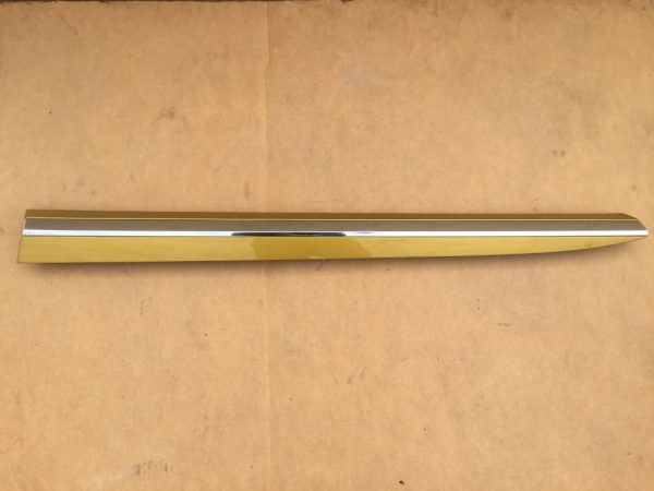 Bandou usa stanga fata VW Arteon 3G8853969 3G8 853 969 - Dezmembrari Auto