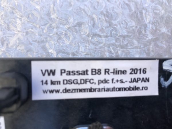 Bandouri usi cu lumini ambientale VW Passat B8 R-LINE - Dezmembrari Auto - imagine 2