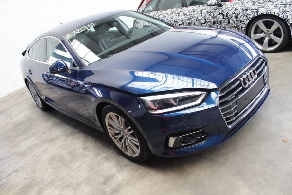 Bara fata Audi A5 2018 F5 QUATTRO 3.0 tdi - Dezmembrari Auto