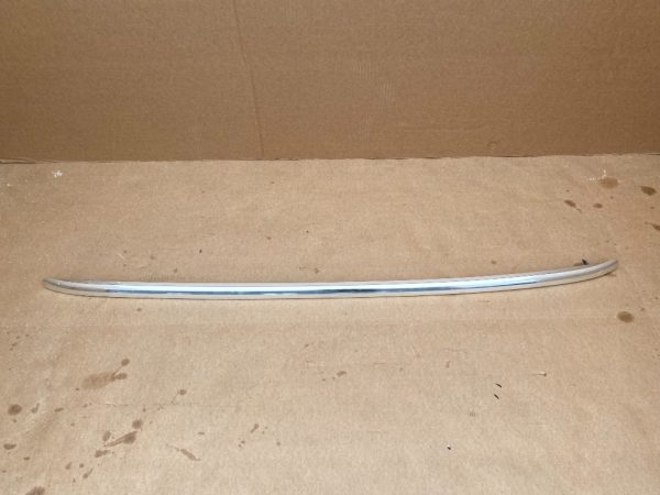 Bara longitudinala cromata stanga Audi A4 B8 combi 8K9860021A 8K9 860 021 A - Dezmembrari Auto