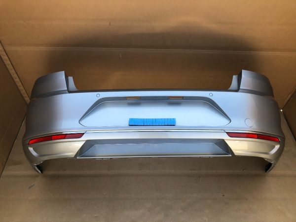 Bara spate completa cu 4 senzori parcare VW Passat B8 limuzina LB7W gri - Dezmembrari Auto