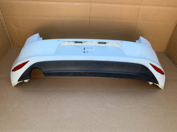 Bara spate completa cu 4 senzori parcare VW Golf 7 2016 hatchback alb lc9a - Dezmembrari Auto - imagine 3