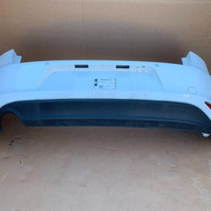 Bara spate completa cu 4 senzori parcare VW Golf 7 2016 hatchback alb lc9a - Dezmembrari Auto