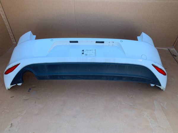 Bara spate completa cu 4 senzori parcare VW Golf 7 2016 hatchback alb lc9a - Dezmembrari Auto