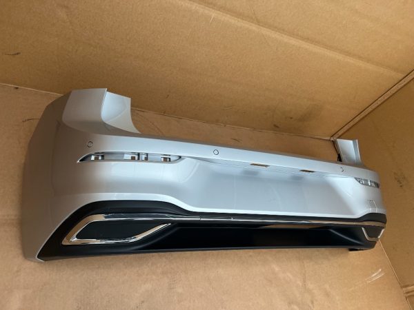 Bara spate completa VW Golf 8 hatchback 2021 cu 4 senzori parcare 5H6807421 - Dezmembrari Auto