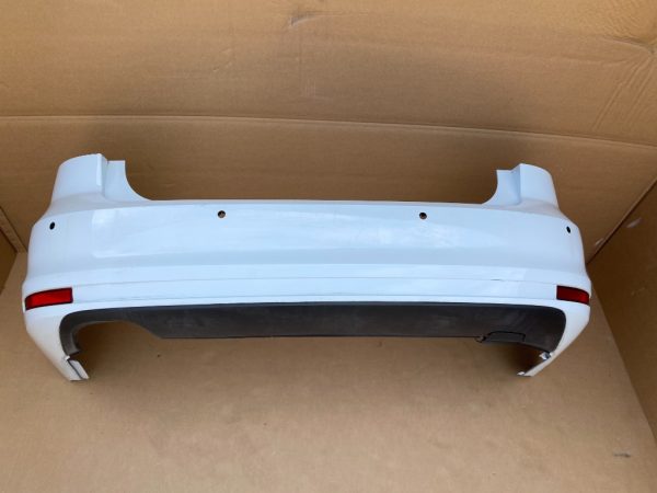 Bara spate modelul cu 4 senzori parcare VW Jetta facelift 2015 2016 2017 2018 - Dezmembrari Auto