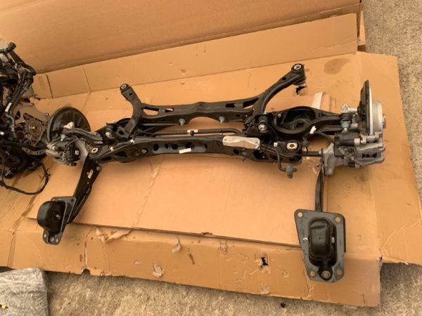 Bara stabilizatoare spate VW Arteon facelift 2021 5Q0511305BA 5Q0 511 305 BA - Dezmembrari Auto