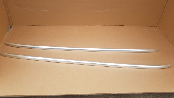 Bare longitudinale cromate VW Passat B8 variant 3G9860033Q 3G9860034Q - Dezmembrari Auto
