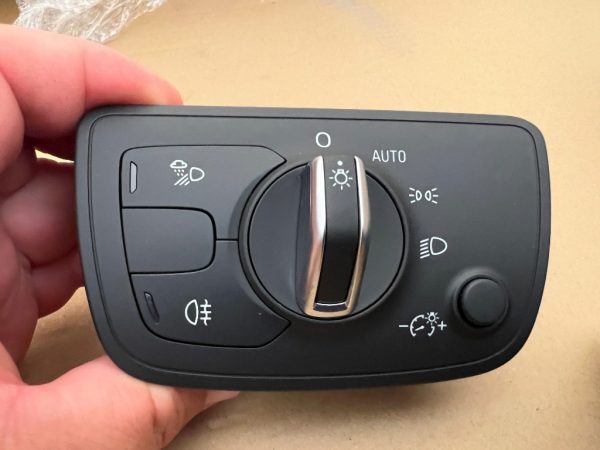 Bloc lumini 4G0941531BE 4G0 941 531 BE Audi A6 C7 din 2016 la 0 km - Dezmembrari Auto
