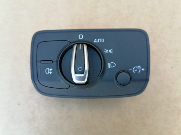 Bloc lumini Audi A3 8V 8V0864981 8V0 864 981 - Dezmembrari Auto