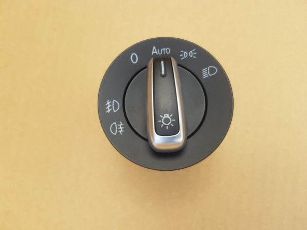 Bloc lumini cromat cu proiectoare si auto VW Passat CC 2016 3C8941431A - Dezmembrari Auto