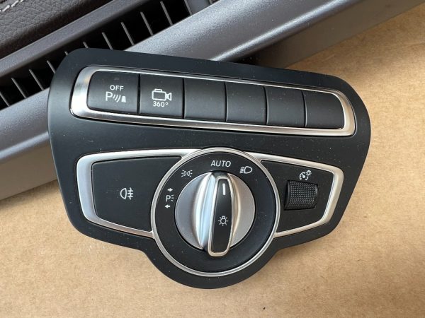 Butoane senzori parcare si camere 360 grade Mercedes GLC X253 la 0 km A2059058309 - Dezmembrari Auto