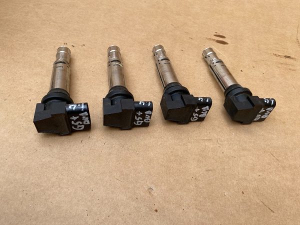 Bobina bobina VW Golf 5 plus 1.4i 036905715E 036 905 715 E, 036905715G, 036 905 715 G - Dezmembrari Auto