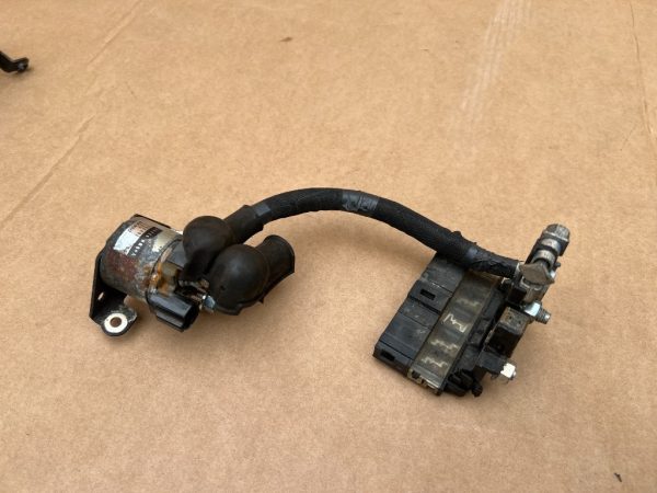 Borna baterie Nissan Qashqai 1.5 dci din 2016 - Dezmembrari Auto