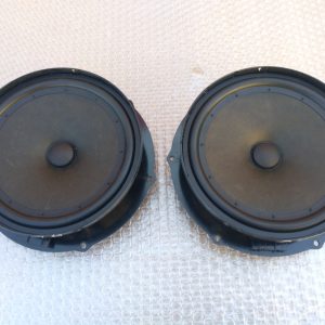 Boxa difuzor fata VW Golf 5 1K0035454J 1K0 035 454 J - Dezmembrari Auto