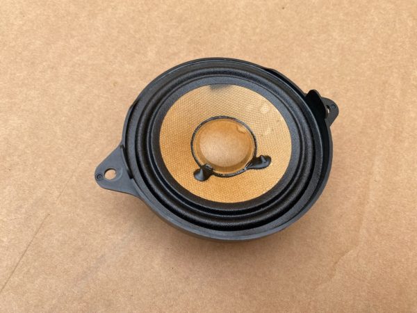 Boxa plansa bord Audi A6 C7 2016 4G0035416 4G0 035 416 - Dezmembrari Auto