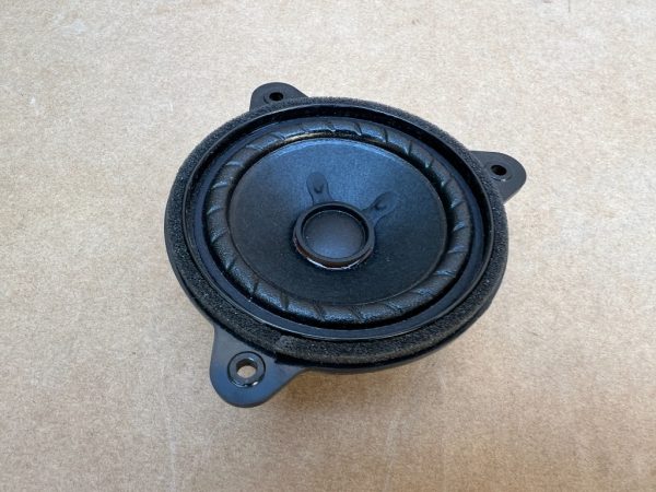 Boxa plansa bord VW ID4 ID.4 la 0 km 11A035411 11A 035 411 - Dezmembrari Auto