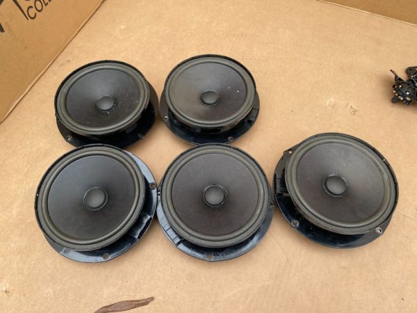 Boxa usa spate VW Golf 5 1K0035454M 1K0 035 454 M - Dezmembrari Auto