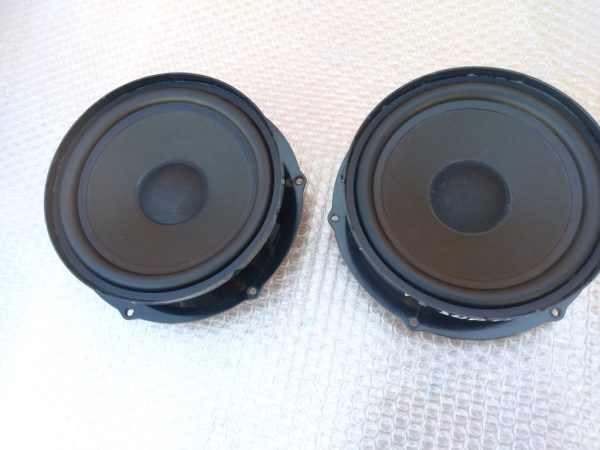 Boxe fata boxa fata Skoda Superb 3T0035411J 3T0 035 411 J - Dezmembrari Auto