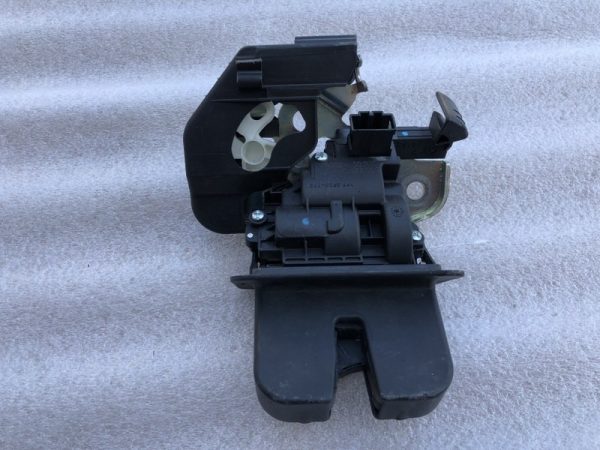 Broasca capota portbagaj Audi A6 4G C7 4H0827505 4H0 827 505 - Dezmembrari Auto - imagine 2