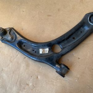 Brat dreapta fata cu pivot VW Passat B8 - Dezmembrari Auto