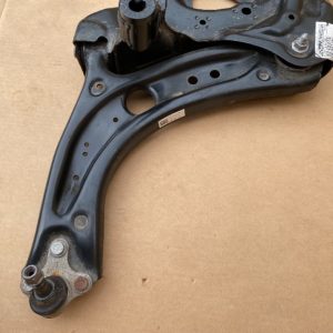 Brat stanga fata cu pivot VW Golf 7 2019 5Q0407151R 5Q0 407 151 R la 0 km - Dezmembrari Auto