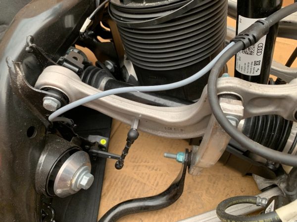Brat stanga spate Audi E-Tron 2021 4M0505361G 4M0 505 361 G la 0 km - Dezmembrari Auto