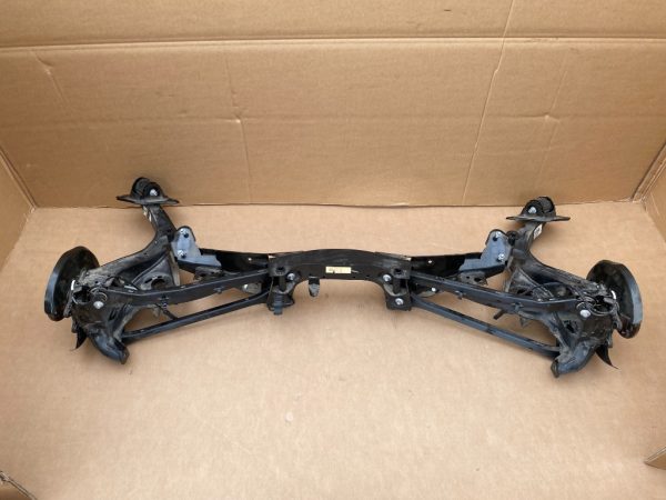 Brat stanga spate BMW X1 F48 685156304 la 0 km - Dezmembrari Auto