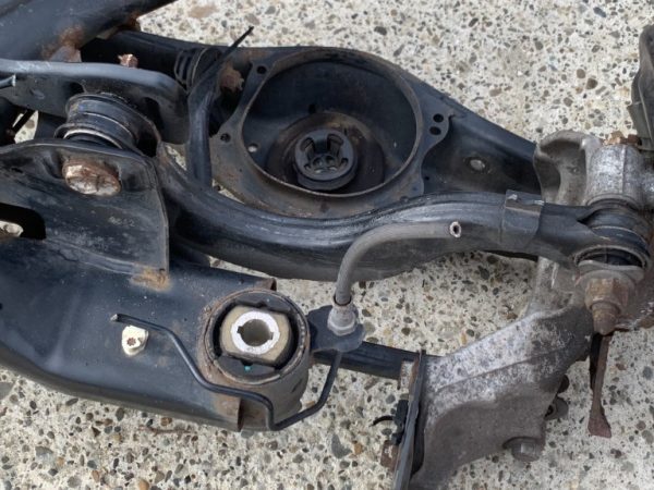 Brat stanga spate VW Golf 7 4motion 5Q0505323C 5Q0 505 323 C - Dezmembrari Auto