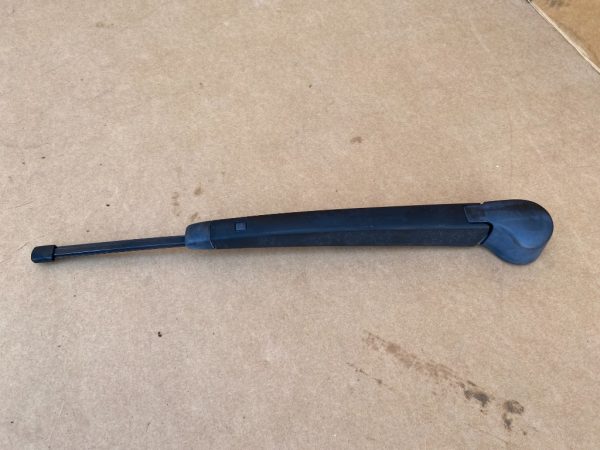 Brat stergator haion VW Golf 7 hatchback 6R6955707B 6R6 955 707 B la 0 km - Dezmembrari Auto