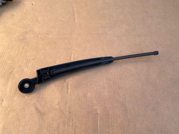 Brat stergator haion VW Touareg 7L 7L6955707 7L6 955 707 - Dezmembrari Auto