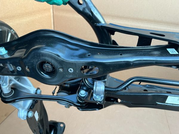 Brat suspensie punte spate stanga dreapta VW Passat B8.5 din 2022 la 0 km 5Q0505311G 5Q0 505 311 G - Dezmembrari Auto