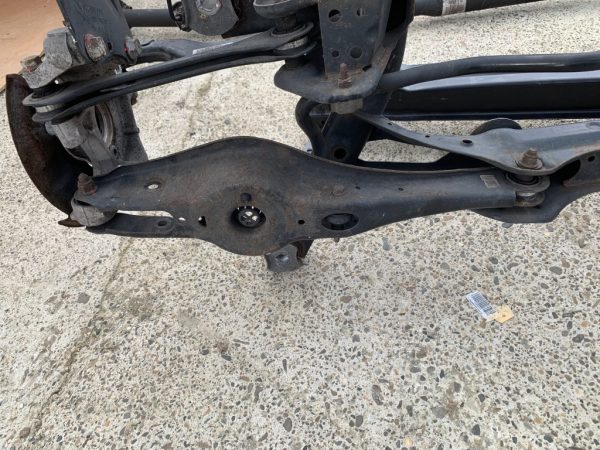 Brat suspensie spate VW Golf 7 4motion 5Q0505311C 5Q0 505 311 C - Dezmembrari Auto