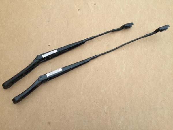 Brate stergatoare VW Passat B8 2.0 TDI DFC 3G1 955 410 3G1955410 - Dezmembrari Auto