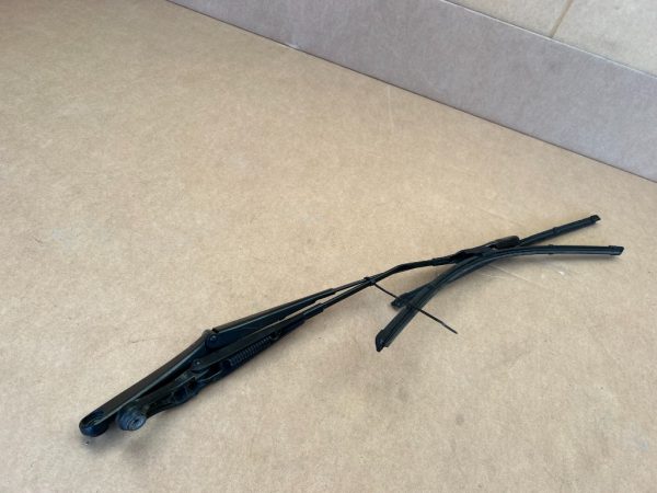 Brate stergator Audi A4 B8 8K1955407 8K1955408 8K1 955 407 8K1 955 408 - Dezmembrari Auto