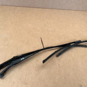 Brate stergator Audi Q2 stanga dreapta 81B955407 81B955408 81B 955 407 81B 955 408 - Dezmembrari Auto