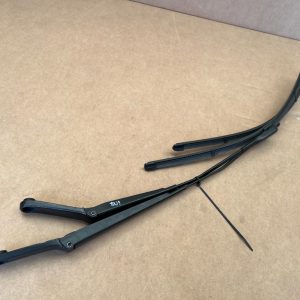 Brate stergator Audi Q3 8U1955407 8U1955408 8U1 955 407 8U1 955 408 - Dezmembrari Auto