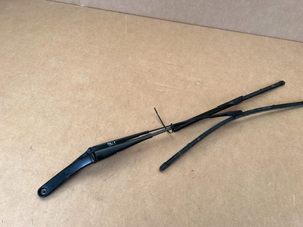 Brate stergator stanga dreapta Audi A4 B8 8K1955407A 8K1955408A 8K1 955 407A 8K1 955 408A - Dezmembrari Auto