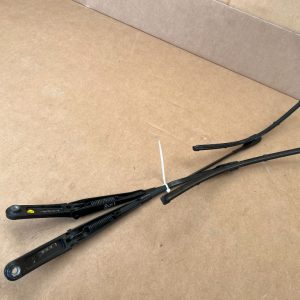 Brate stergator stanga dreapta Audi A4 B9 8W1955405 8W1955406 8W1 955 405 8W1 955 406 - Dezmembrari Auto