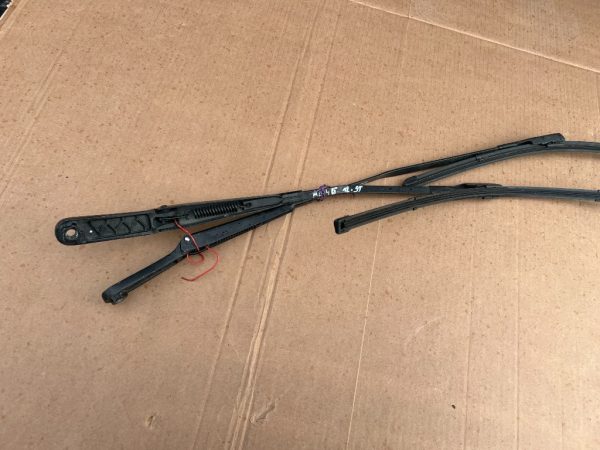 Brate stergator stanga dreapta Audi A6 C7 4G1955407B 4G1 955 407 B 4G1955408B 4G1 955 408 B - Dezmembrari Auto