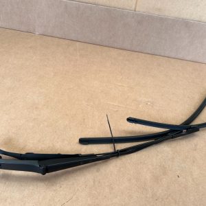 Brate stergator stanga dreapta Audi Q2 81B955407 81B955408 81B 955 407 81B 955 408 - Dezmembrari Auto