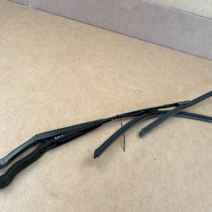 Brate stergator stanga dreapta Audi Q7 4M1955407 4M1955408 4M1 955 407 4M1 955 408 - Dezmembrari Auto