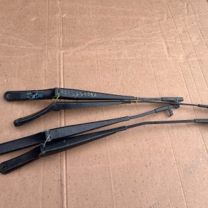 Brate stergator stanga dreapta Skoda Octavia 2 1Z1955409A 1Z1 955 409 A 1Z1955410A 1Z1 955 410 A - Dezmembrari Auto