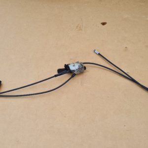 Broasca broaste capota stanga dreapta cu sufe VW Polo 2G 8S0823509B 8S0 823 509 B - Dezmembrari Auto