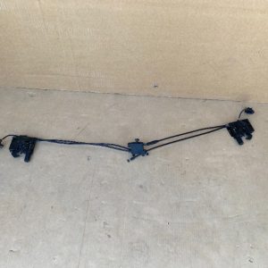 Broasca broaste capota VW Touareg CR din 2018 4M0823509B 4M0 823 509 B - Dezmembrari Auto