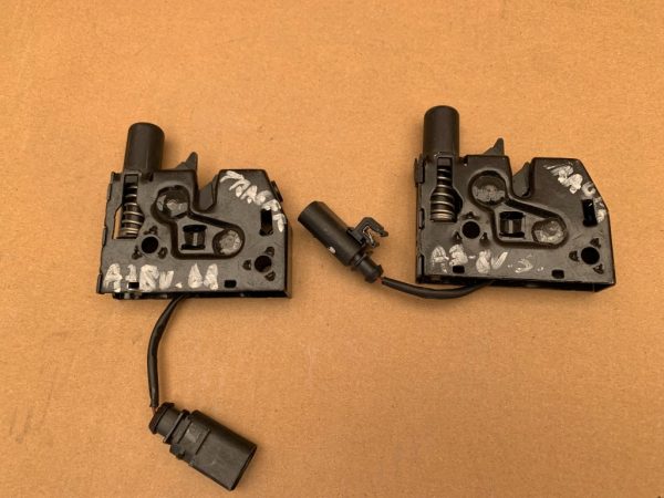 Broasca broaste trager Audi A3 8V 8V0823509 8V0 823 509 - Dezmembrari Auto
