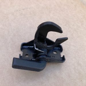Broasca capota fata Audi A3 8V 8V0823480 8V0 823 480 - Dezmembrari Auto