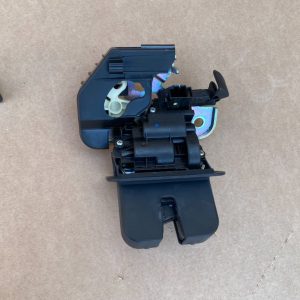 Broasca capota spate Audi A6 C7 2016 4H0827505A 4H0 827 505 A la 0 km - Dezmembrari Auto