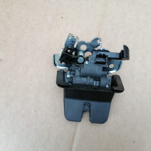 Broasca capota spate portbagaj VW Jetta 2016 5C6827520 5C6 827 520 - Dezmembrari Auto