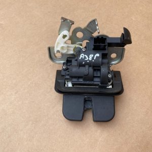 Broasca haion Audi A4 B8 8K9827505 8K9 827 505 - Dezmembrari Auto